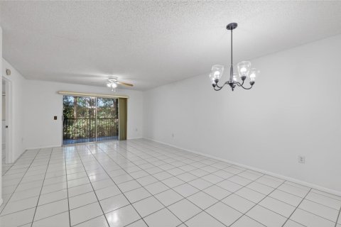 Condominio en venta en Pembroke Pines, Florida, 2 dormitorios, 112.13 m2 № 2084494 - foto 5