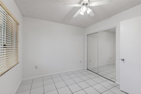 Condominio en venta en Pembroke Pines, Florida, 2 dormitorios, 112.13 m2 № 2084494 - foto 14