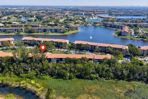 Condominio en venta en Pembroke Pines, Florida, 2 dormitorios, 112.13 m2 № 2084494 - foto 29
