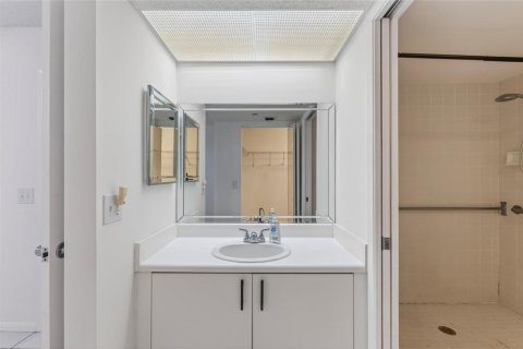 Condominio en venta en Pembroke Pines, Florida, 2 dormitorios, 112.13 m2 № 2084494 - foto 20