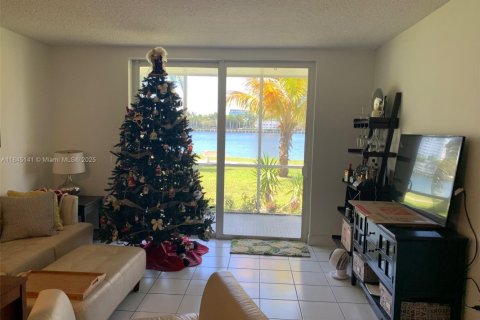Condo in Aventura, Florida, 1 bedroom  № 1840929 - photo 2