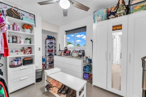 Купить таунхаус в Майами-Гарденс, Флорида 3 спальни, 155.89м2, № 2089780 - фото 25