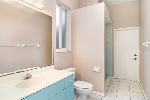 House in Englewood, Florida 5 bedrooms, 356.28 sq.m. № 1771651 - photo 14