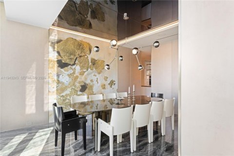 House in Fort Lauderdale, Florida 5 bedrooms, 644.37 sq.m. № 2002078 - photo 17