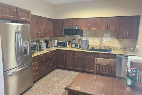 Commercial property in Altamonte Springs, Florida 784.56 sq.m. № 2104023 - photo 4