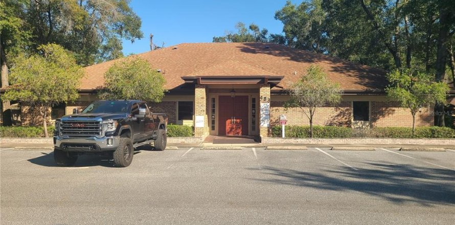Commercial property in Altamonte Springs, Florida 784.56 sq.m. № 2104023