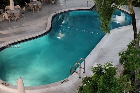 Condominio en venta en Hollywood, Florida, 1 dormitorio, 47.38 m2 № 2019713 - foto 24
