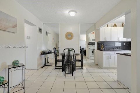 Condominio en venta en Hollywood, Florida, 1 dormitorio, 47.38 m2 № 2019713 - foto 13