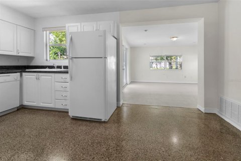 House in Daytona Beach, Florida 3 bedrooms, 117.24 sq.m. № 1725621 - photo 4