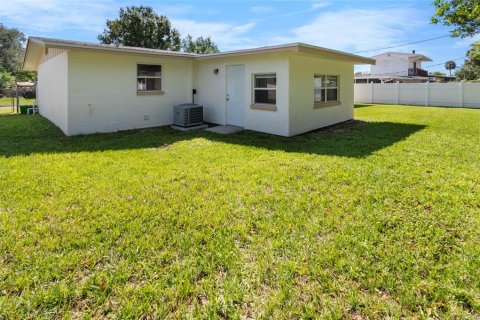 House in Daytona Beach, Florida 3 bedrooms, 117.24 sq.m. № 1725621 - photo 23