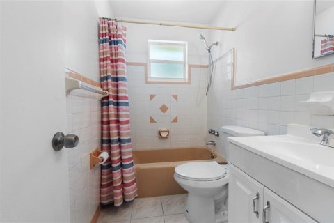 House in Daytona Beach, Florida 3 bedrooms, 117.24 sq.m. № 1725621 - photo 17