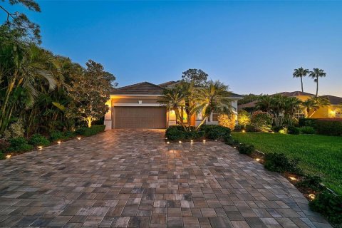 House in Osprey, Florida 2 bedrooms, 214.6 sq.m. № 1614286 - photo 1