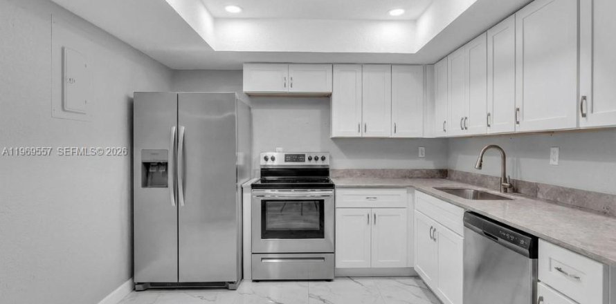 Таунхаус в Тамарак, Флорида 3 спальни, 167.22м2 № 2032863