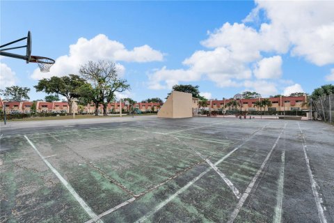 Купить таунхаус в Тамарак, Флорида 3 спальни, 167.22м2, № 2032863 - фото 18