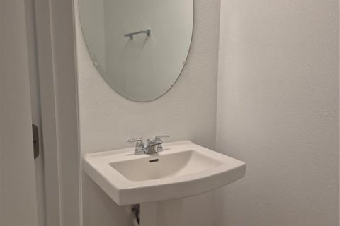 Townhouse in Wesley Chapel, Florida 3 bedrooms, 127.55 sq.m. № 1836872 - photo 6