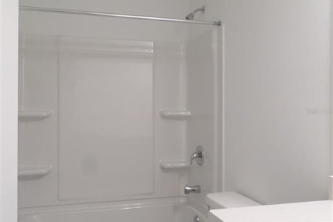 Townhouse in Wesley Chapel, Florida 3 bedrooms, 127.55 sq.m. № 1836872 - photo 13