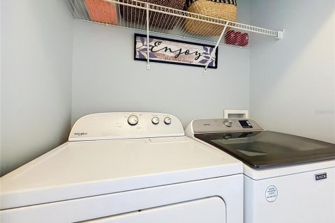 Condo in Orlando, Florida, 2 bedrooms № 2236219 - photo 28