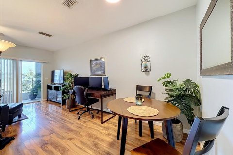Condo in Orlando, Florida, 2 bedrooms № 2236219 - photo 8