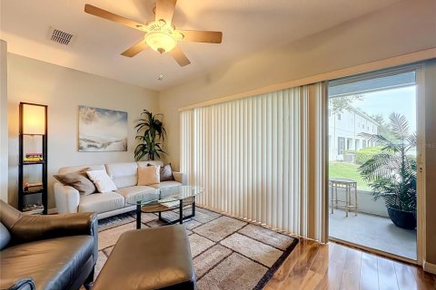 Condo in Orlando, Florida, 2 bedrooms № 2236219 - photo 6
