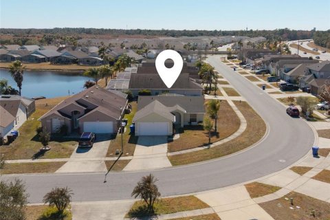Villa ou maison à vendre à Kissimmee, Floride: 3 chambres, 99.22 m2 № 2095398 - photo 3