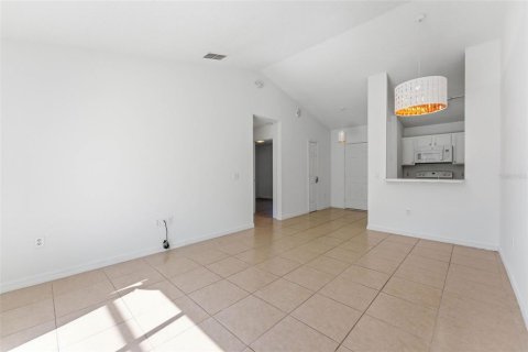 Villa ou maison à vendre à Kissimmee, Floride: 3 chambres, 99.22 m2 № 2095398 - photo 13