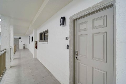 Condo in Sarasota, Florida, 3 bedrooms  № 2379407 - photo 25