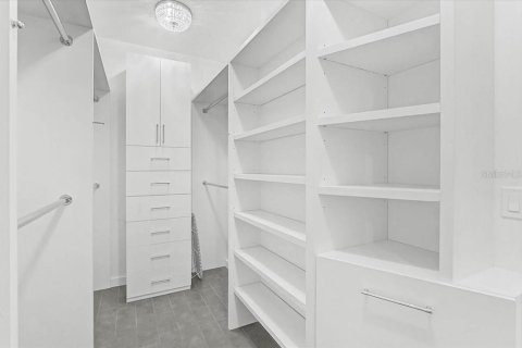 Condo in Sarasota, Florida, 3 bedrooms  № 2379407 - photo 9