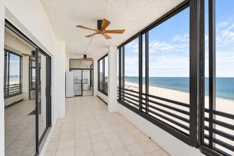 Condo in Sarasota, Florida, 3 bedrooms  № 2379407 - photo 23