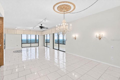 Condo in Sarasota, Florida, 3 bedrooms  № 2379407 - photo 11