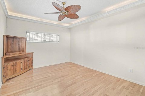 Condo in Sarasota, Florida, 3 bedrooms  № 2379407 - photo 18