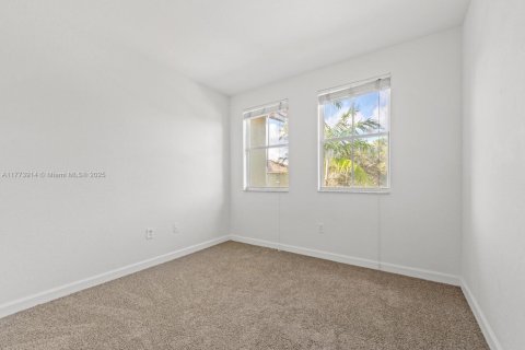 Adosado en venta en Homestead, Florida, 4 dormitorios, 172.05 m2 № 1961070 - foto 24