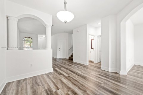 Adosado en venta en Homestead, Florida, 4 dormitorios, 172.05 m2 № 1961070 - foto 7