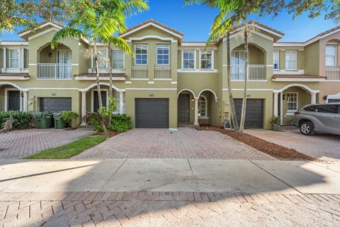 Adosado en venta en Homestead, Florida, 4 dormitorios, 172.05 m2 № 1961070 - foto 1