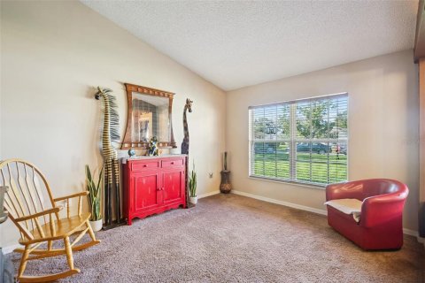House in Deltona, Florida 4 bedrooms, 207.73 sq.m. № 2222274 - photo 13