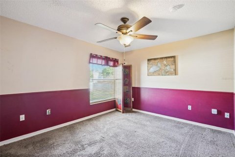 House in Deltona, Florida 4 bedrooms, 207.73 sq.m. № 2222274 - photo 29