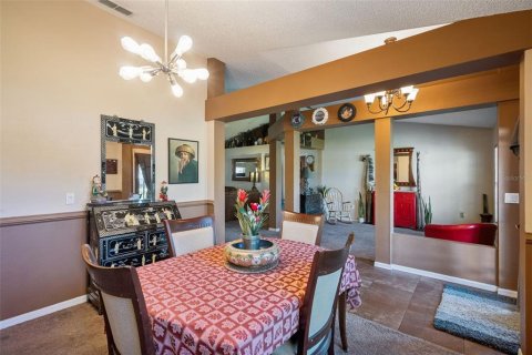 House in Deltona, Florida 4 bedrooms, 207.73 sq.m. № 2222274 - photo 11