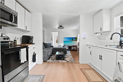 Купить коммерческую недвижимость в Клируотер, Флорида 4 спальни, 127.74м2, № 2210243 - фото 5