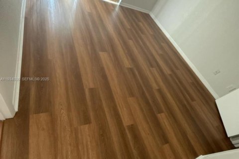 Снять в аренду квартиру в Холливуд, Флорида 1 спальня, 60.39м2, № 1992271 - фото 7