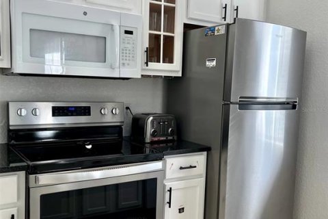 Condominio en venta en Kissimmee, Florida, 4 dormitorios, 136.57 m2 № 1732392 - foto 14