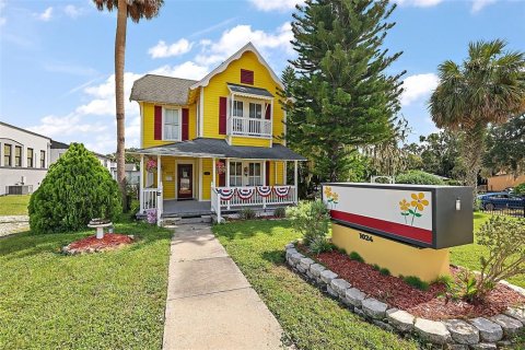 Commercial property in Leesburg, Florida 197.51 sq.m. № 1824139 - photo 1