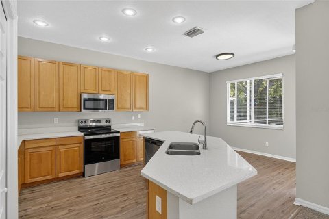House in Valrico, Florida 5 bedrooms, 257.62 sq.m. № 1871145 - photo 5