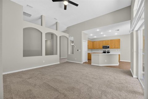 House in Valrico, Florida 5 bedrooms, 257.62 sq.m. № 1871145 - photo 4