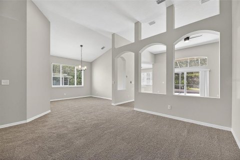 House in Valrico, Florida 5 bedrooms, 257.62 sq.m. № 1871145 - photo 9