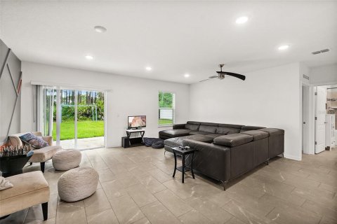 House in Palm Coast, Florida 4 bedrooms, 190.54 sq.m. № 1773693 - photo 17