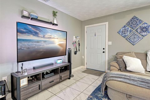 House in Port Charlotte, Florida 2 bedrooms, 110.18 sq.m. № 1776768 - photo 4