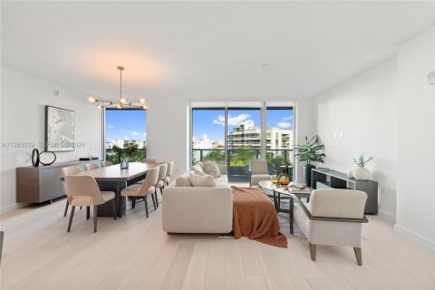 Copropriété à louer à Bay Harbor Islands, Floride: 2 chambres, 172.89 m2 № 2242607 - photo 8