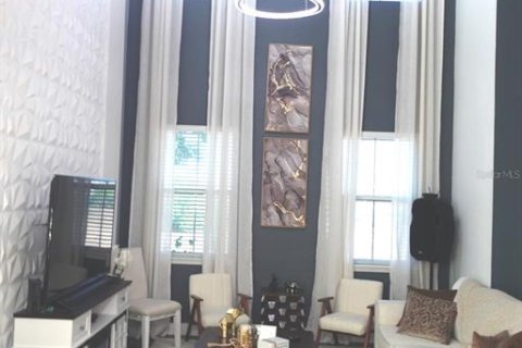 Adosado en venta en Winter Garden, Florida, 4 dormitorios, 213.95 m2 № 2197101 - foto 4