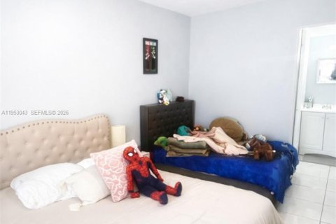 Купить кондоминиум в Майами, Флорида 3 спальни, 108.42м2, № 2010106 - фото 7