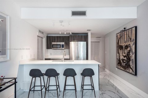 Купить кондоминиум в Майами, Флорида 1 спальня, 82.5м2, № 1958148 - фото 8