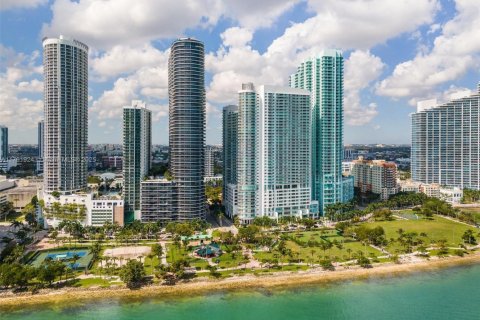 Купить кондоминиум в Майами, Флорида 1 спальня, 82.5м2, № 1958148 - фото 1
